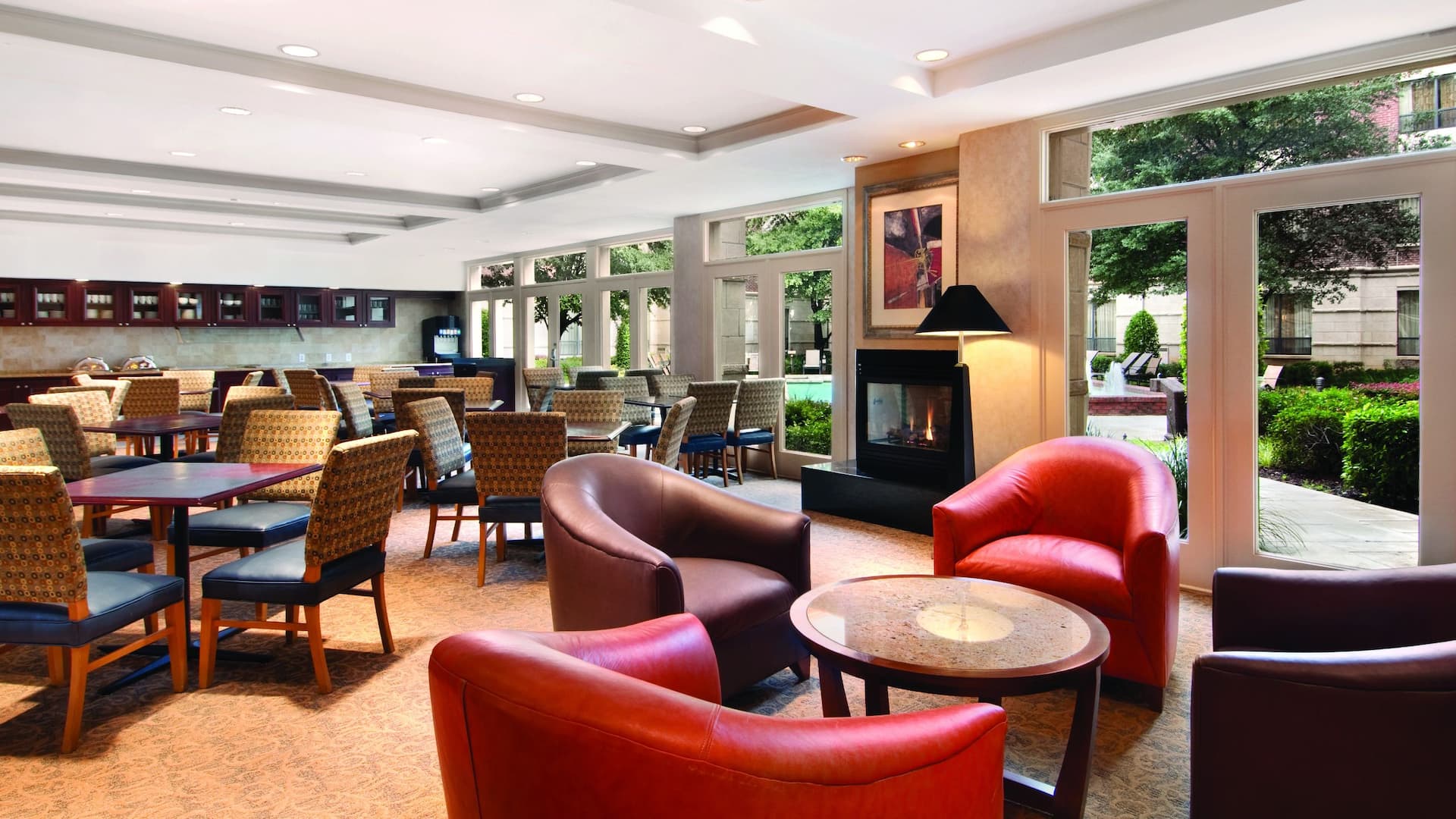 Hyatt House Dallas/Lincoln Park Buffet