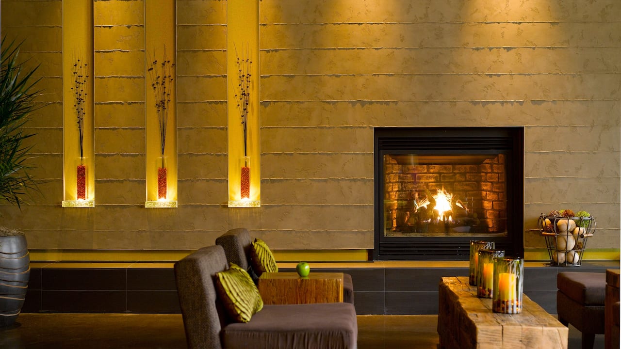 Modern Hotel Lobby in Redmond, WA – Hyatt House Seattle/Redmond