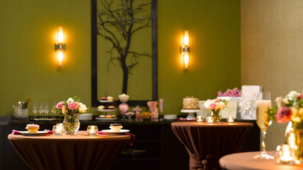 Upscale Redmond WA Event Space – Social Setup with Cocktail Tables – Hyatt House Hotel Seattle/Redmond