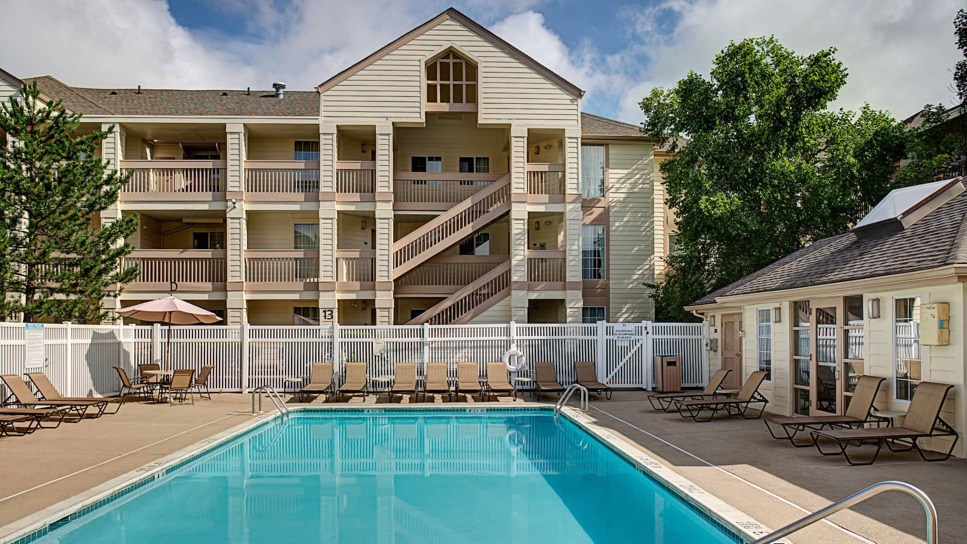 Hyatt House Mt. Laurel Pool