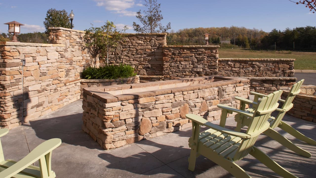Outdoor patio with fire pit at Hyatt House Sterling / Dulles Airport – North