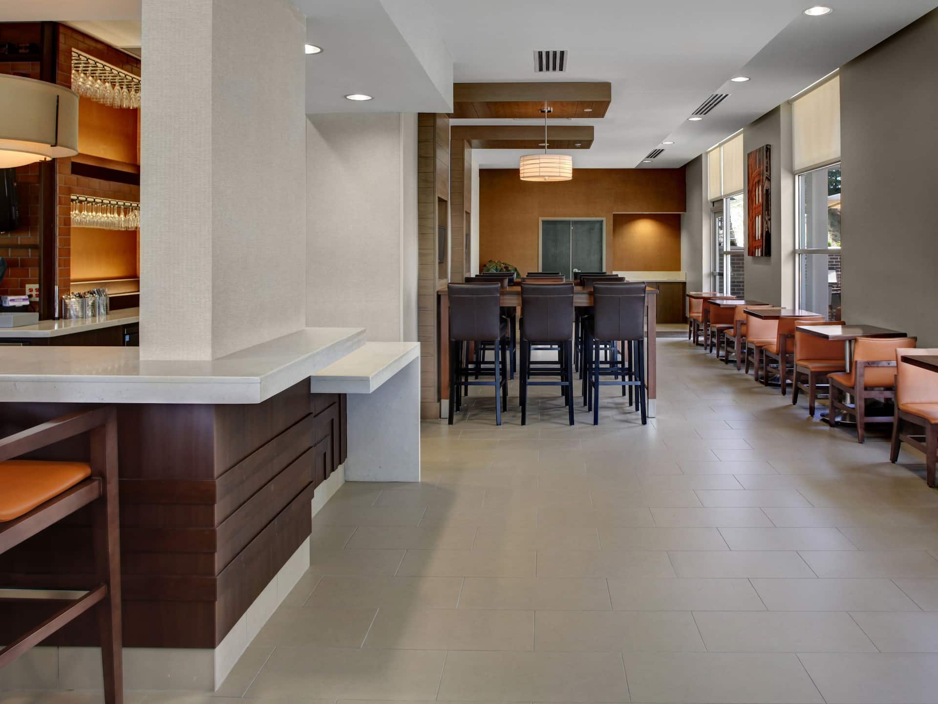 Hyatt House Atlanta/Cobb Galleria Breakfast and H BAR Seating