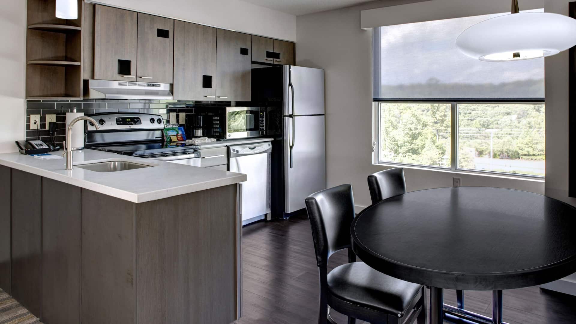 Hyatt House Atlanta/Cobb Galleria Two Bedroom Trio Kitchen