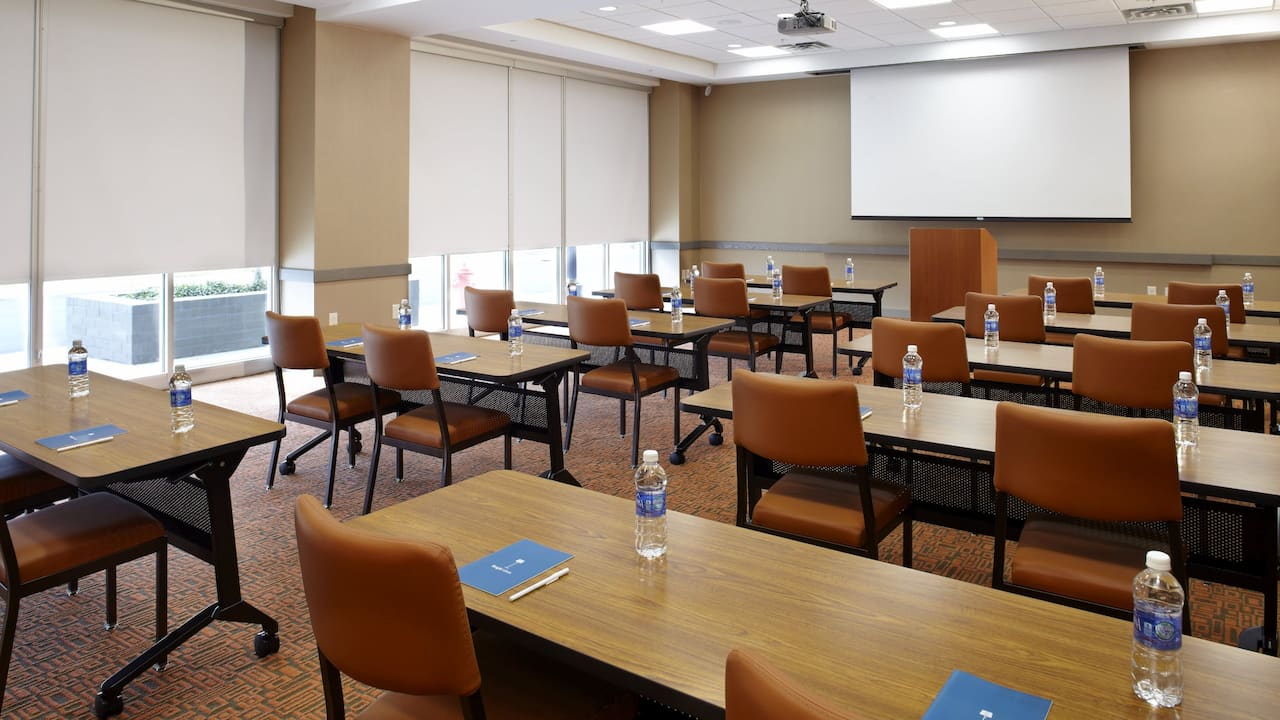 HYATT HOUSE RALEIGH NORTH HILLS | Meeting Room Classroom Setup