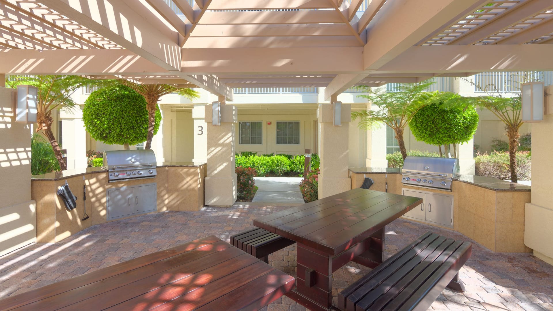 Hyatt House Los Angeles/LAX/Manhattan Beach Patio