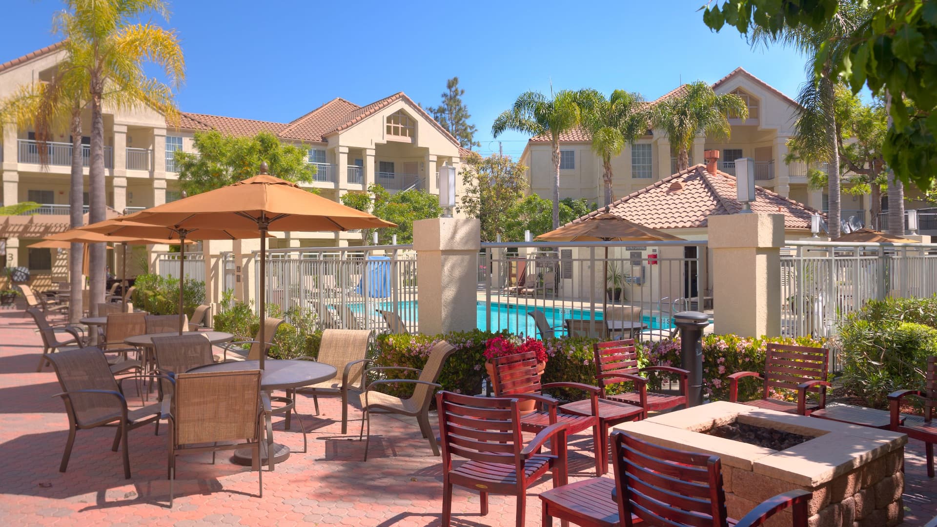 Hyatt House Los Angeles/LAX/Manhattan Beach Patio