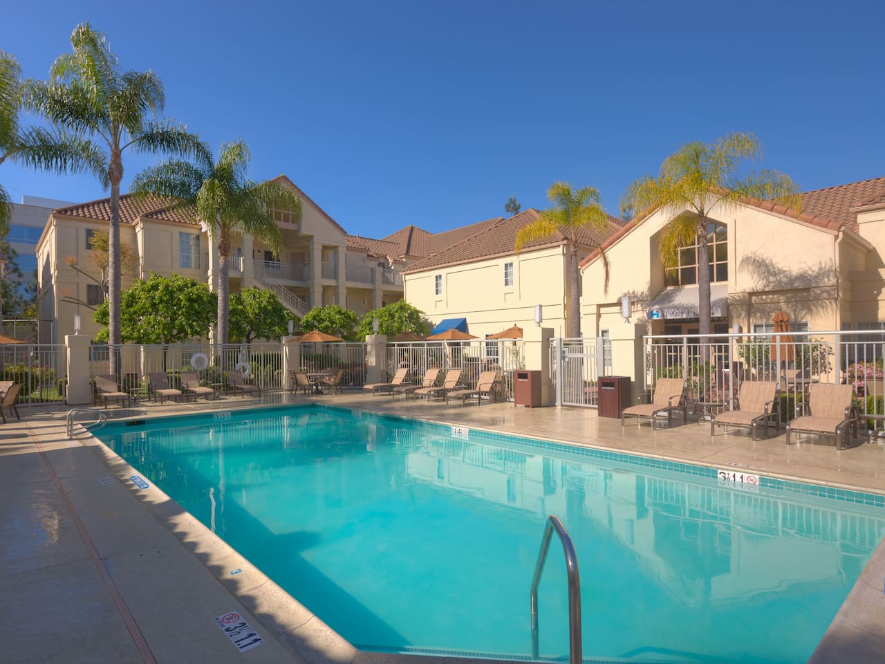 Hyatt House Los Angeles / El Segundo pool