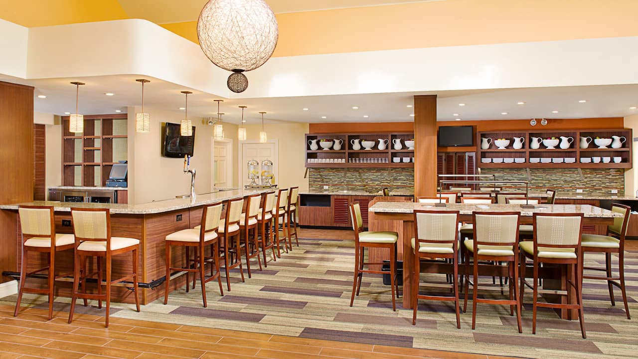 Hyatt House Los Angeles / El Segundo h bar