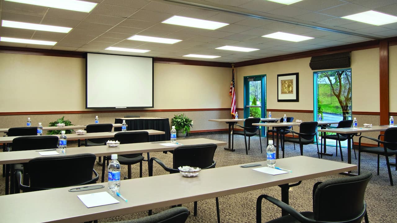 Hyatt House White Plains meeting room