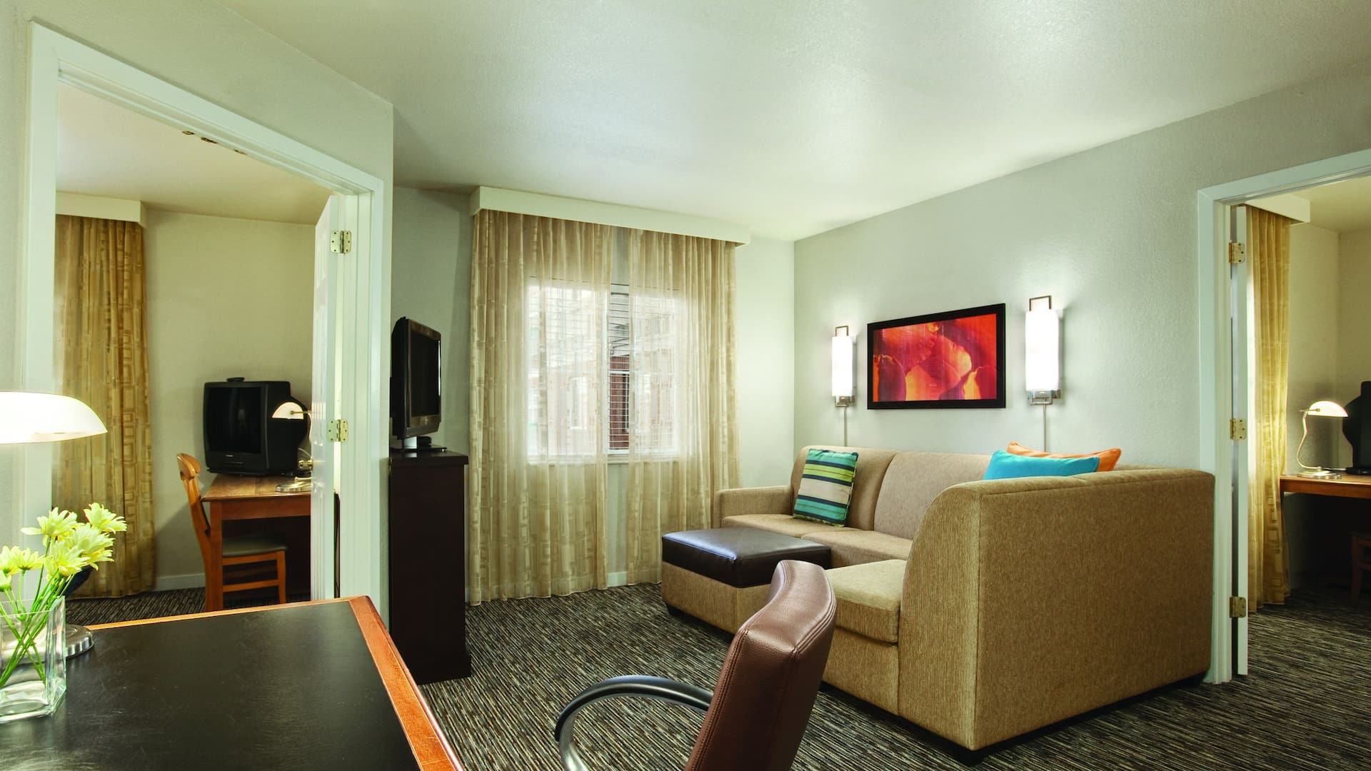 Hyatt House Philadelphia/Plymouth Meeting Living Room