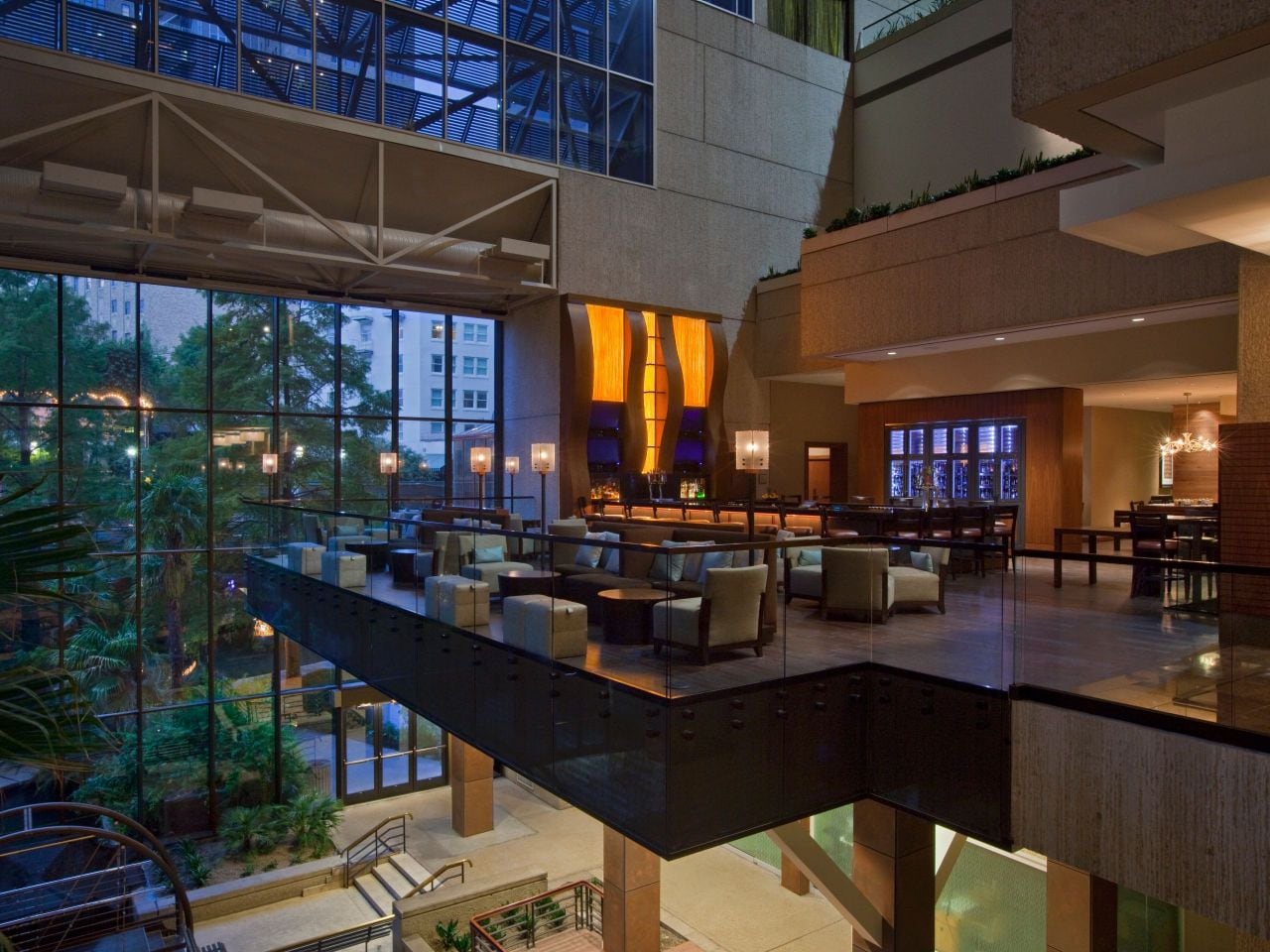 downtown-san-antonio-restaurants-hyatt-regency-san-antonio-riverwalk