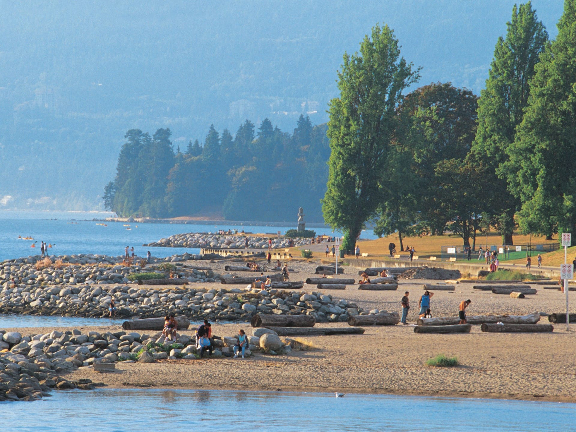 Hyatt Regency Vancouver English Bay Beach