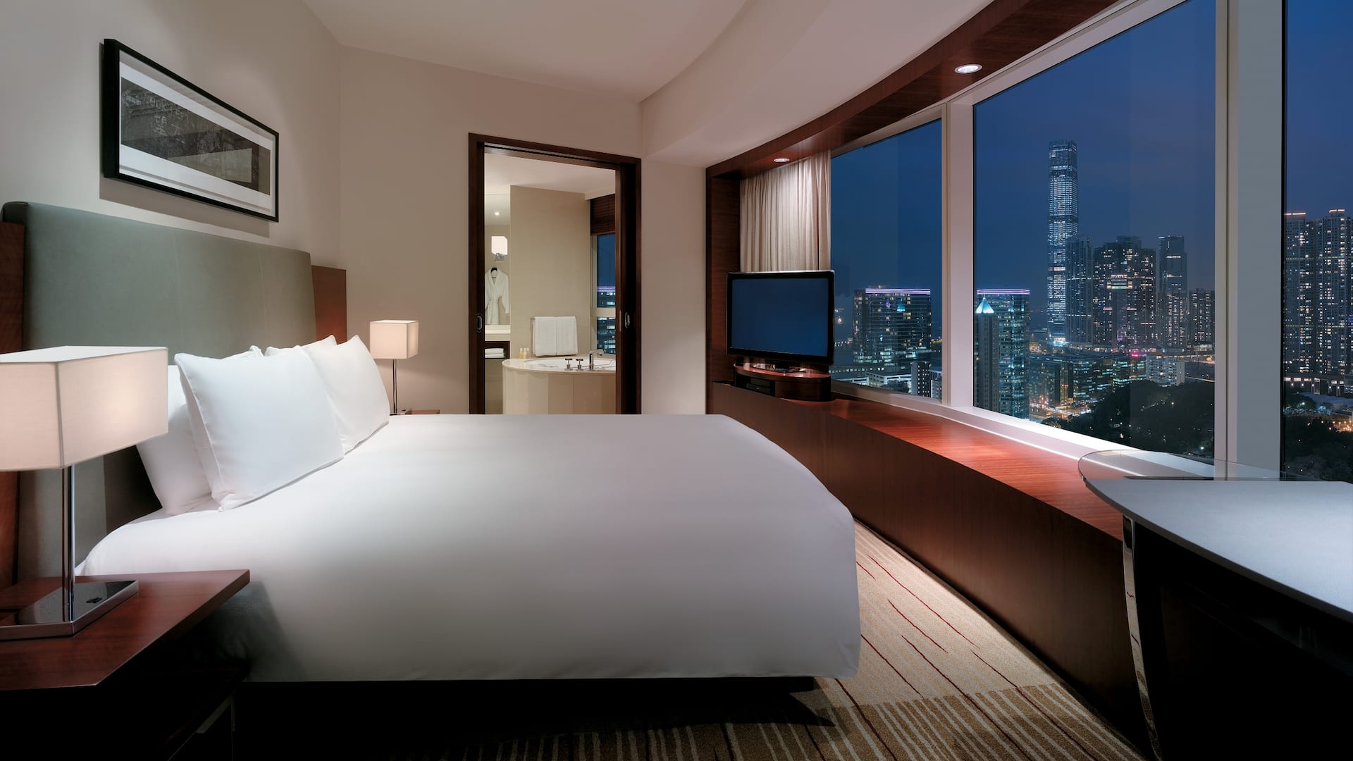 Hyatt Regency Hong Kong, Tsim Sha Tsui Regency Suite Harbour View
