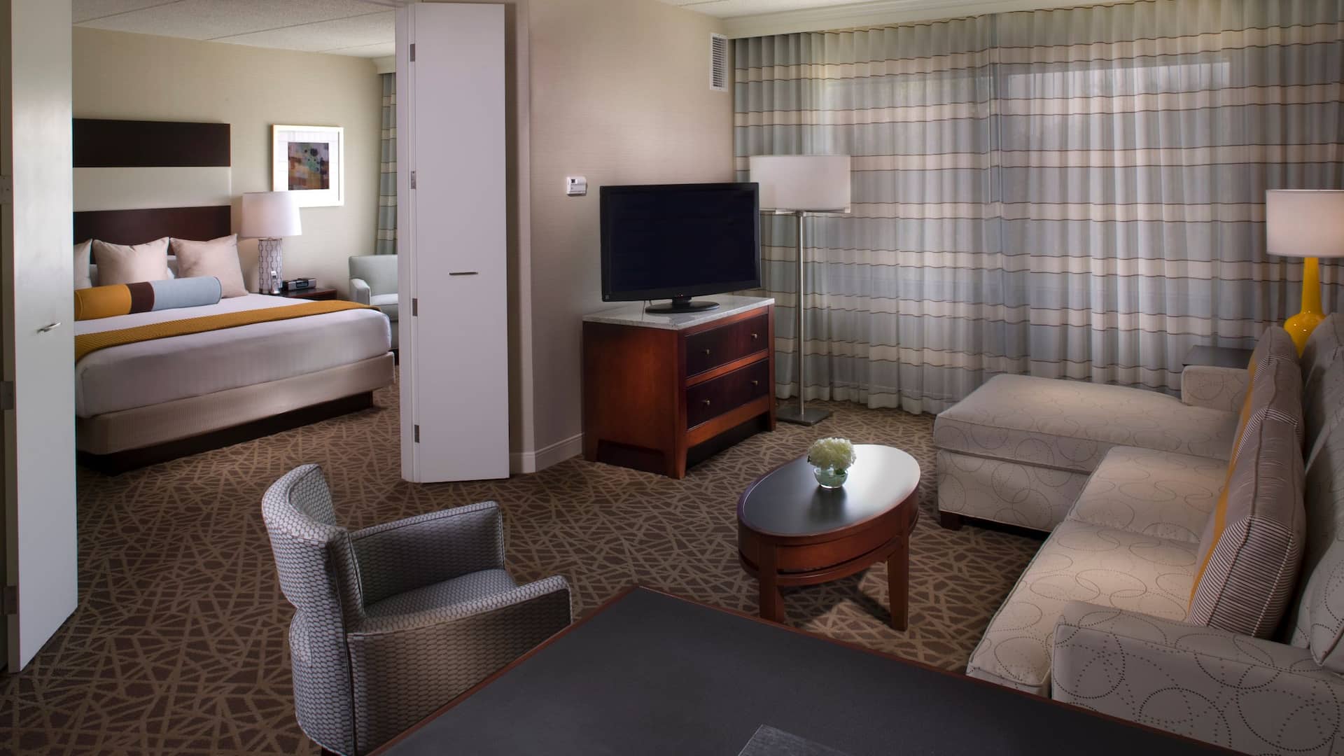 2/2 Hyatt Regency Suites Atlanta Northwest Suite Living Room