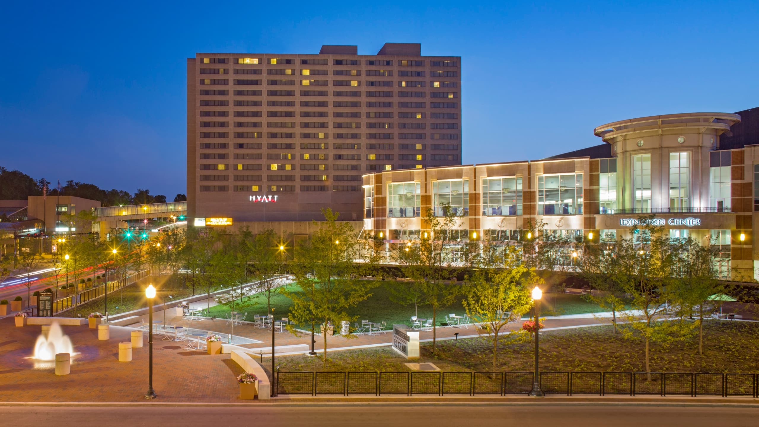 Hyatt Regency Lexington Exterior Dusk