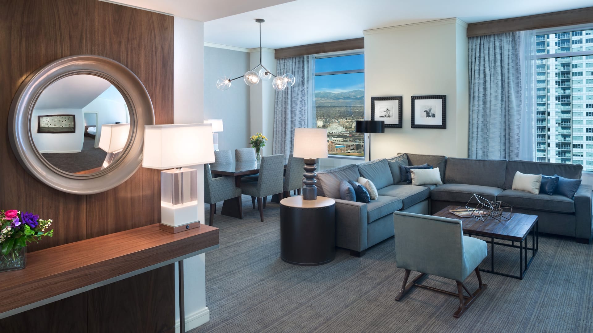 1 de 3 Hyatt Regency Denver at Colorado Convention Center Blue Spruce