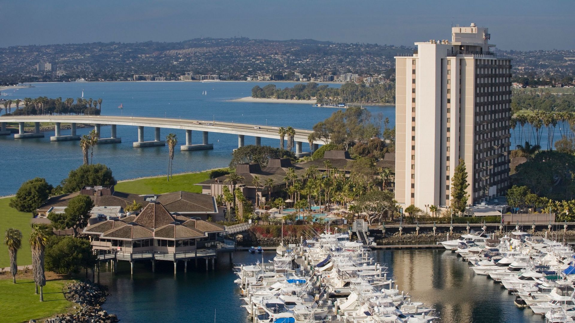 hotels near mission bay yacht club