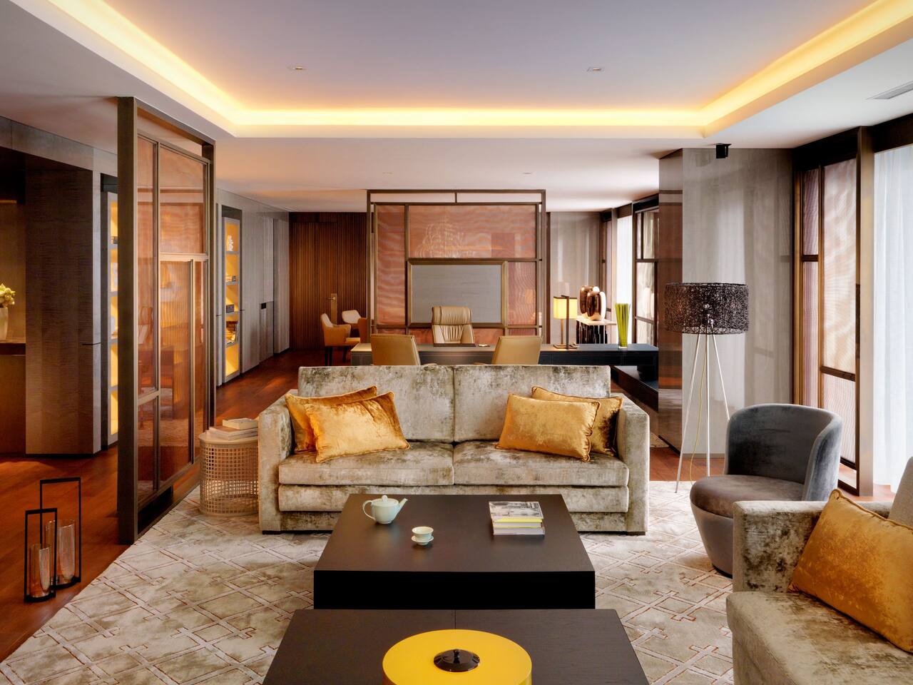Presidential suite living room
