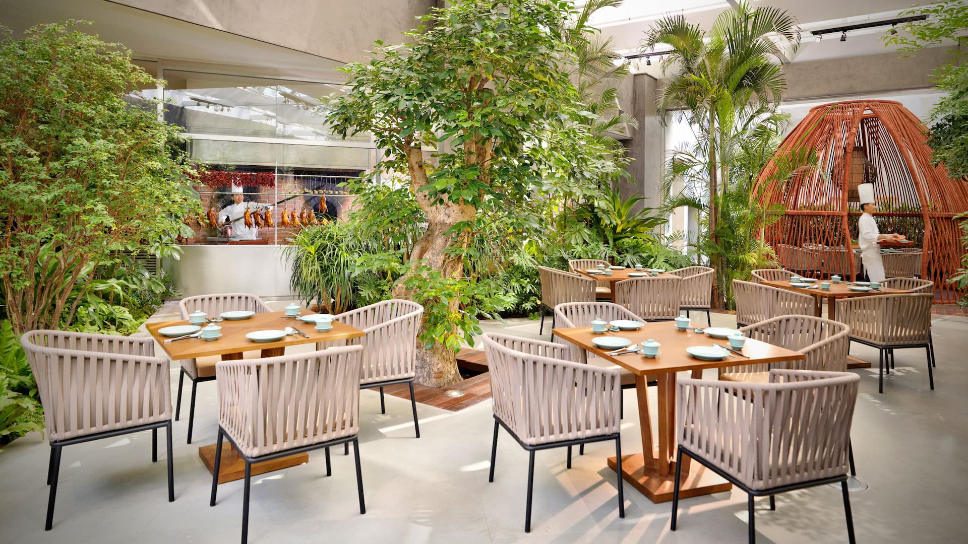 Hyatt Regency Tianjin East Wok In The Garden Lifestyle