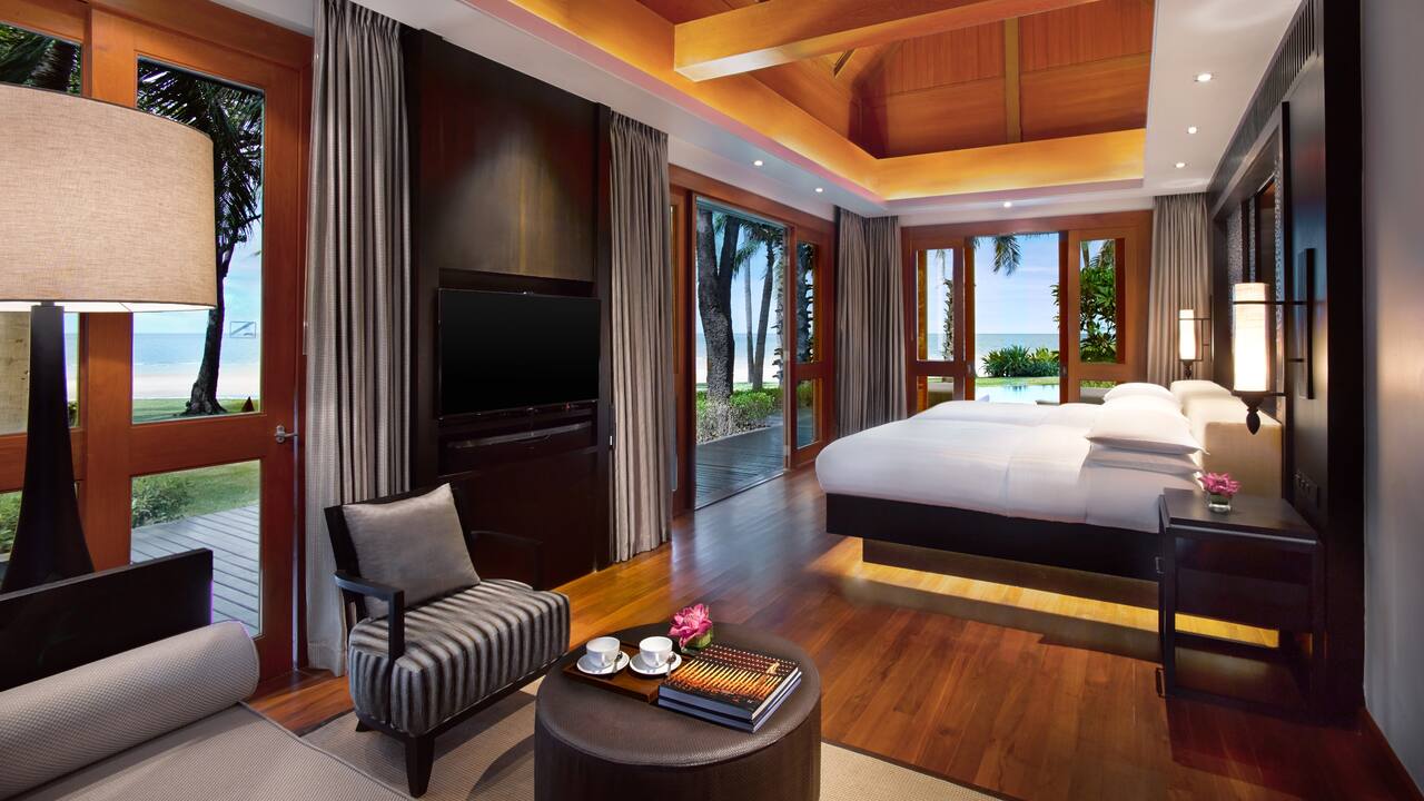 Hyatt Regency Hua Hin bedroom decoration style at 5 Star beachfront hotel