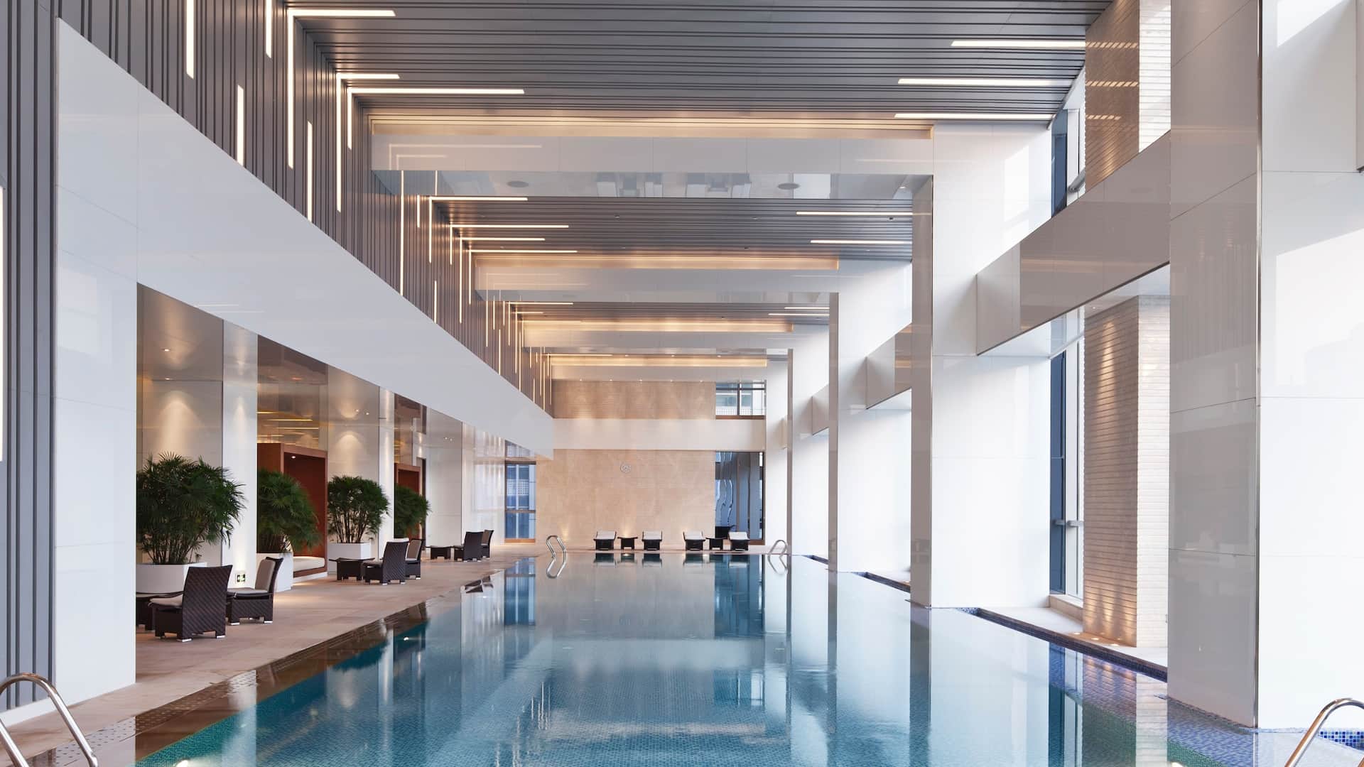 Hyatt Regency Jinan Swimming Pool