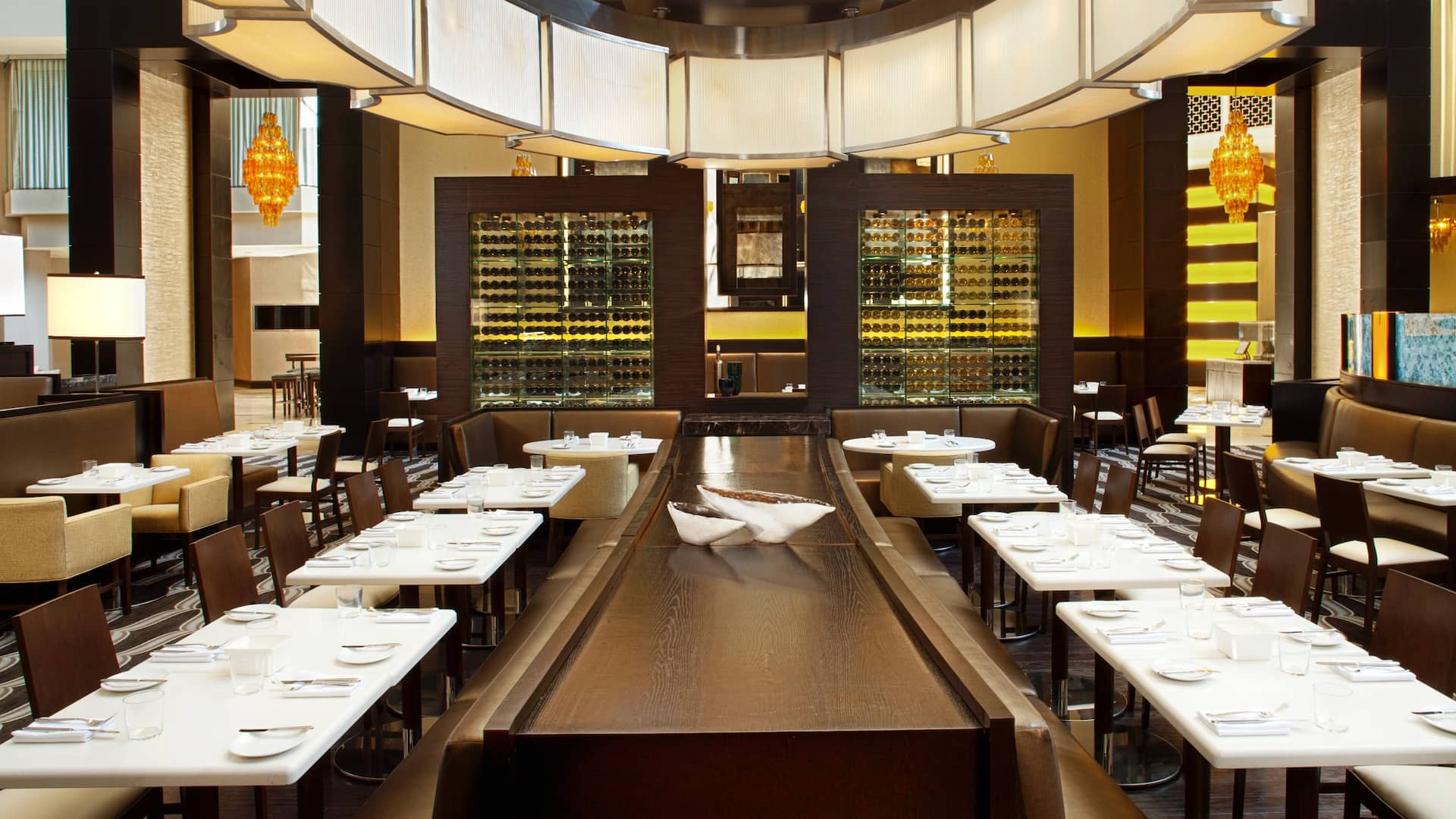 Hyatt Regency New Orleans 8 Block Restaurant