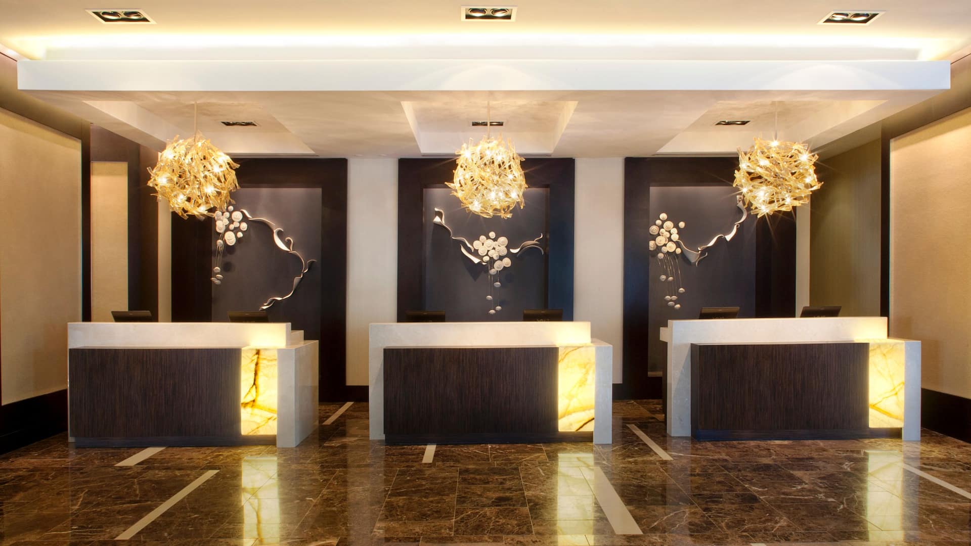 Hyatt Regency New Orleans Front Desk