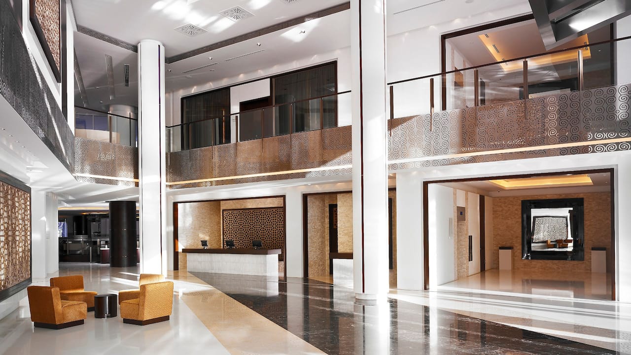 Lobby lounge