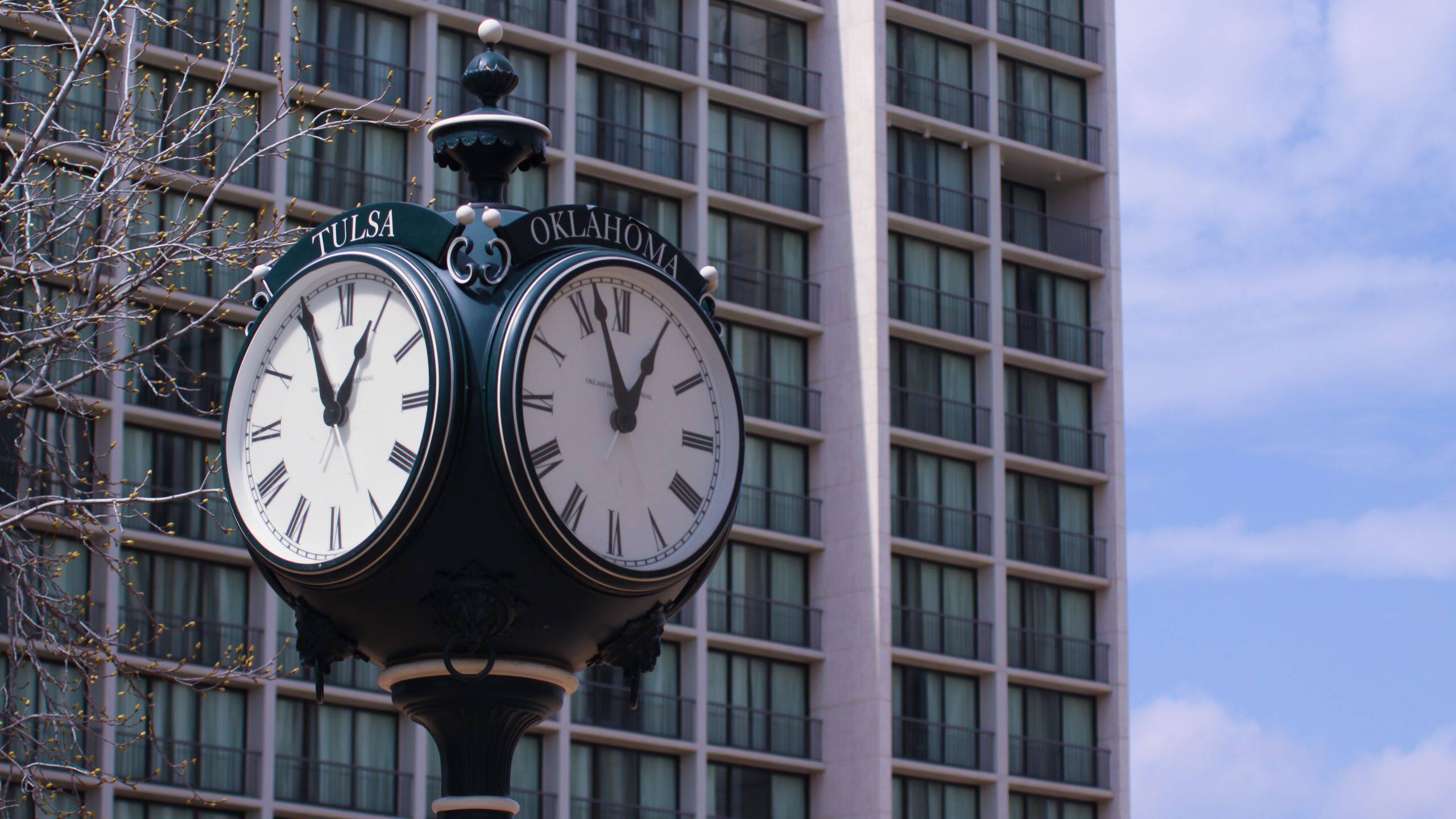 Hyatt Regency Tulsa Downtown Tulsa Oklahoma Clock