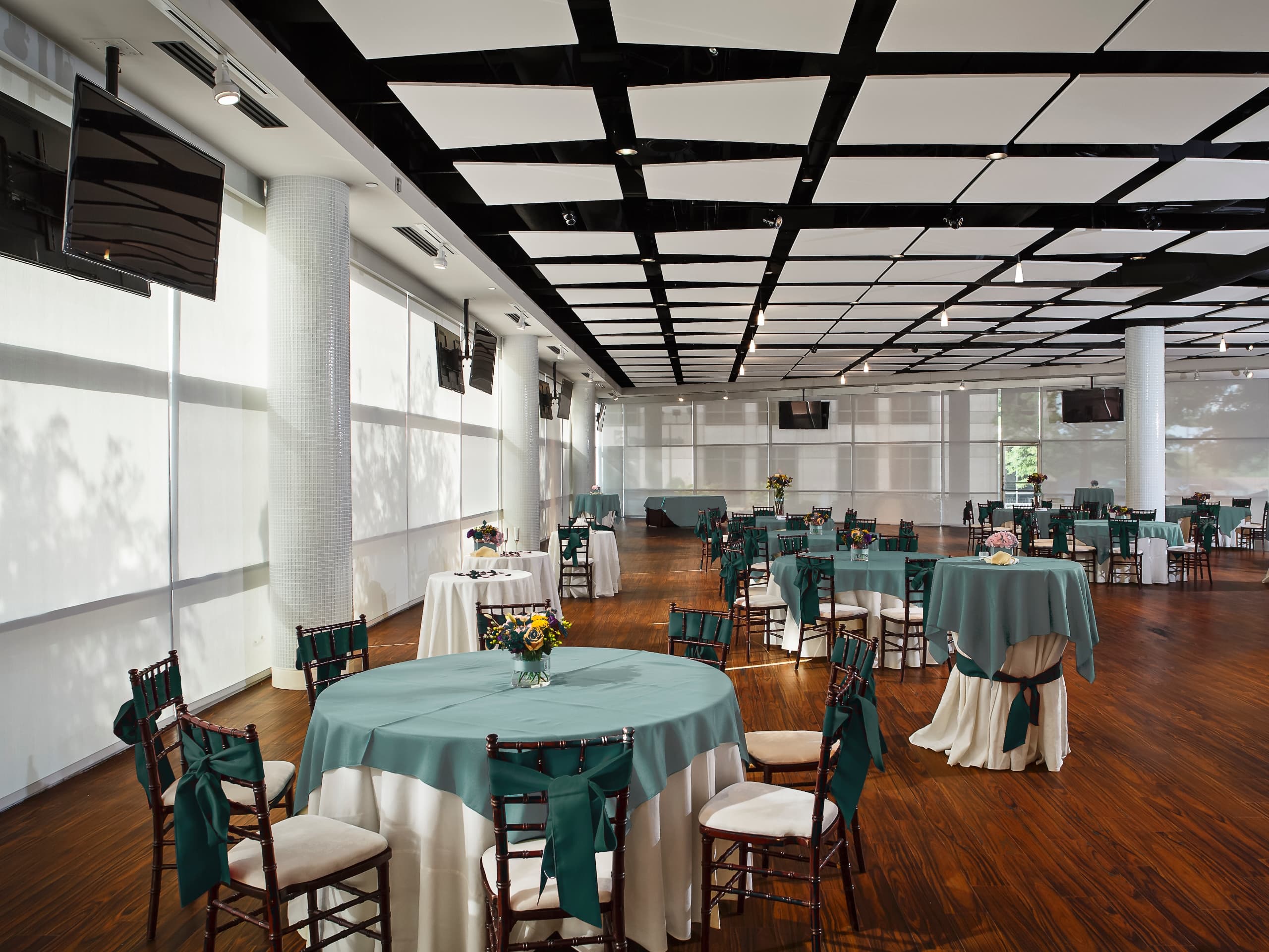 Hyatt Regency Greenville Studio 220 CC Seating
