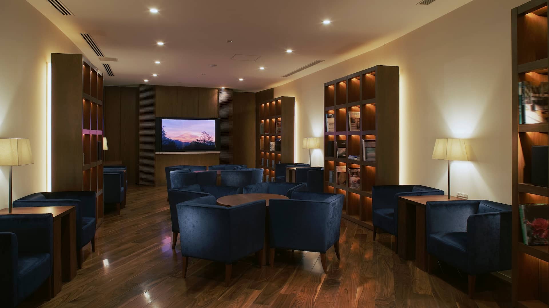 2/3 Hyatt Regency Hakone Resort and Spa Drawing Room