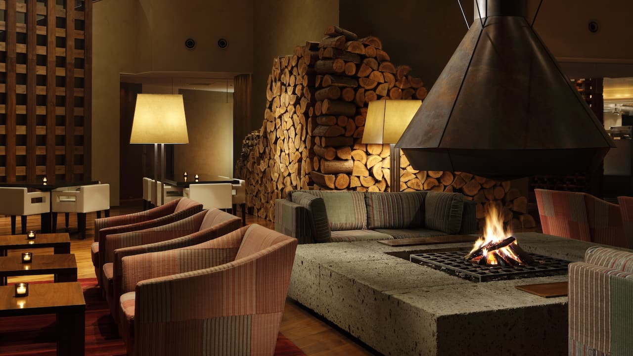 Hyatt Regency Hakone Resort and Spa Hotel Living Room fireplace