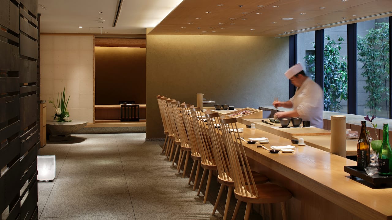 Hyatt Regency Hakone Resort & Spa| Dining Room-Sushi