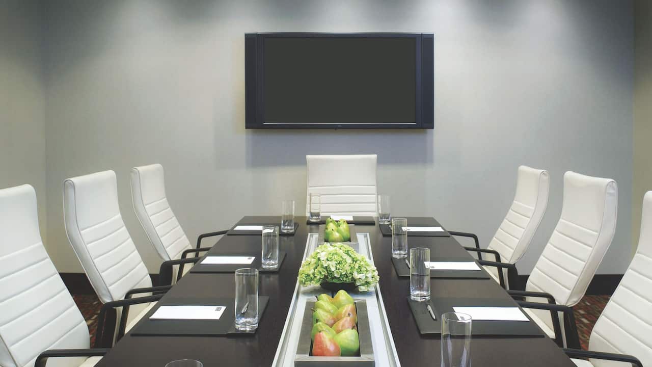 Outlook Boardroom