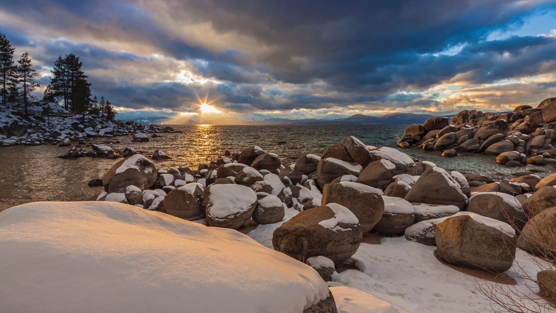 Hyatt Regency Lake Tahoe Resort, Spa and Casino Snowy Tahoe