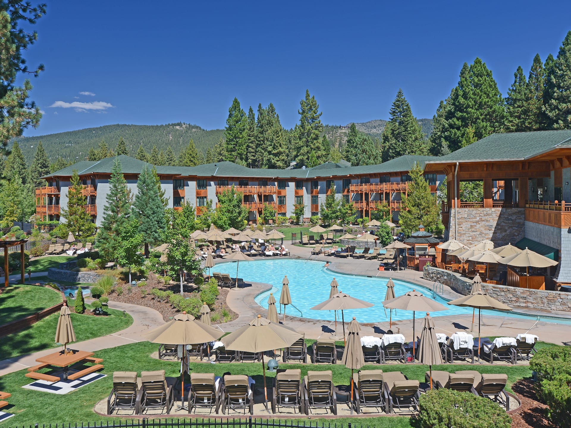 Hyatt Regency Lake Tahoe Resort, Spa and Casino Stillwater Pool