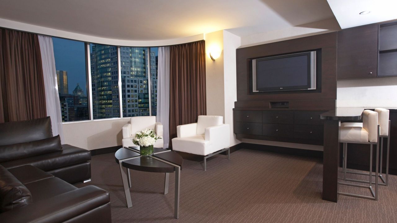 Downtown Toronto Hotel Rooms - Hyatt Regency Toronto