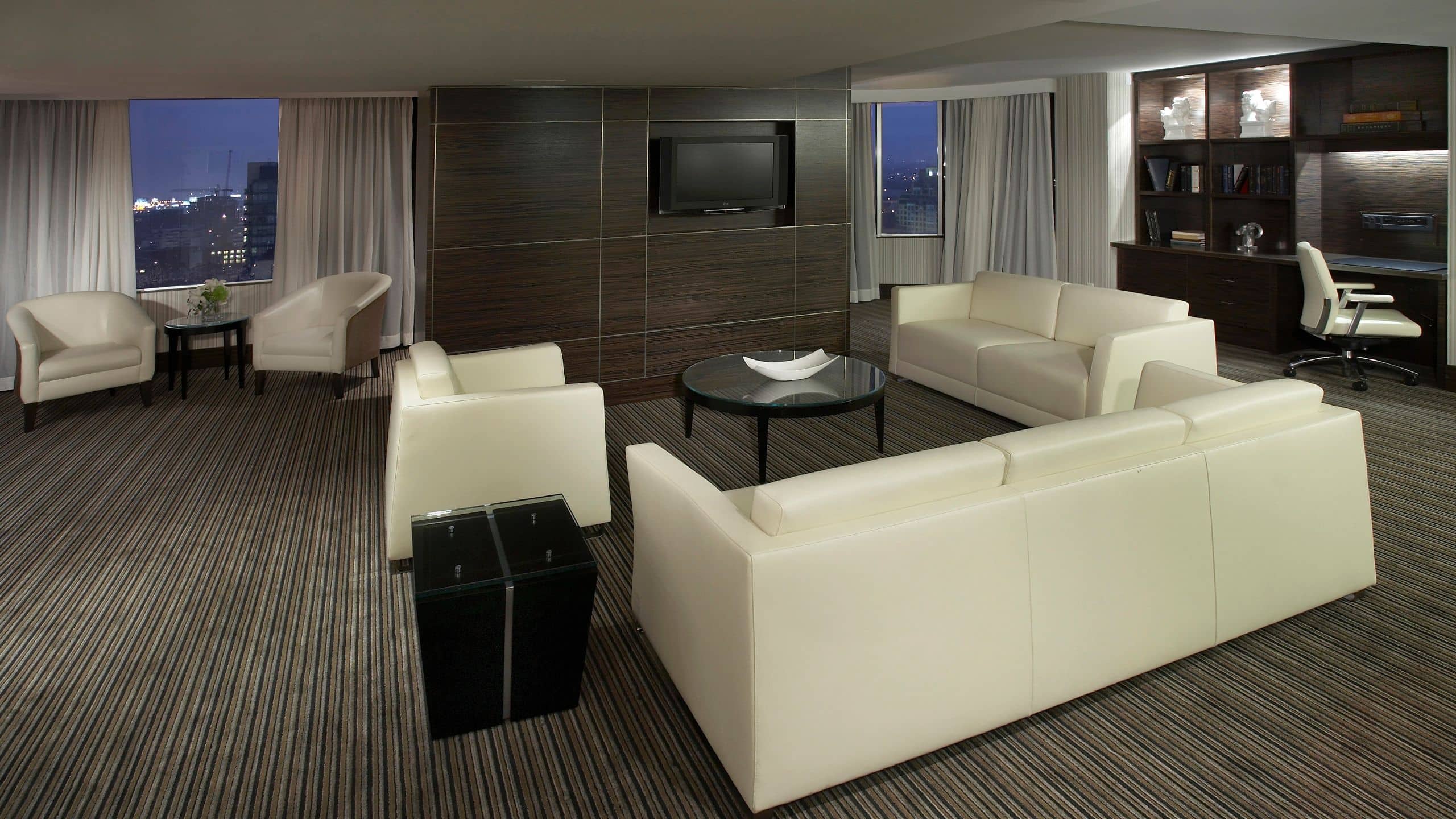 Hyatt Regency Toronto Suite