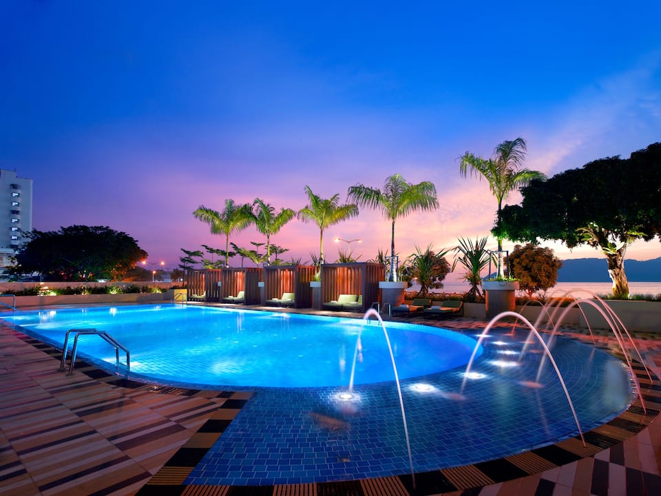 Hyatt Regency Kinabalu Pool and Spa