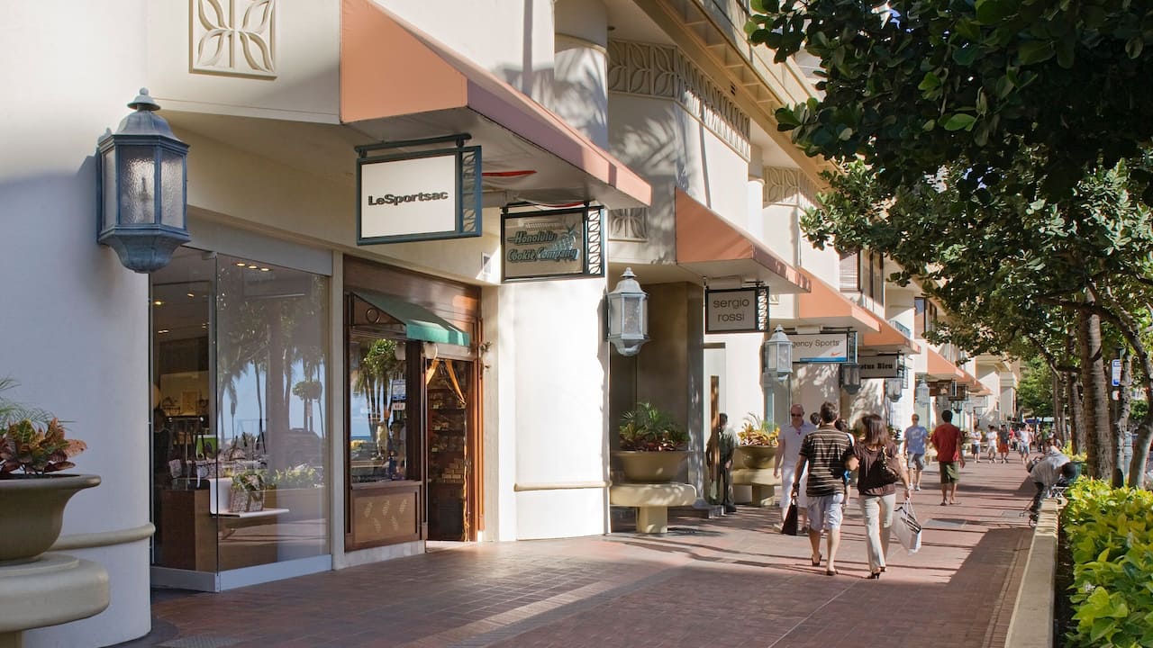 The Pualeilani Atrium Shops, Honolulu