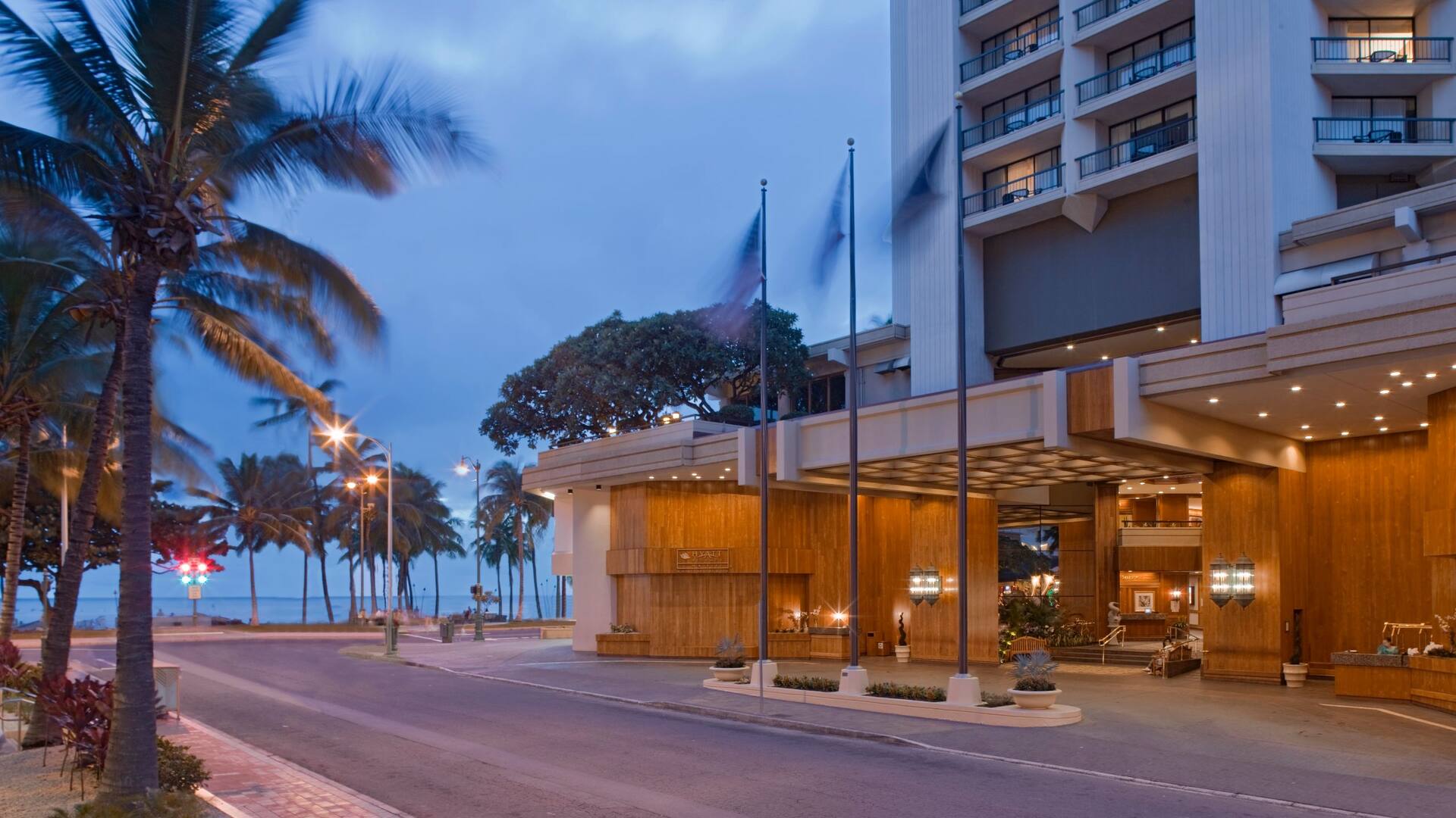 Parking In Waikiki Hyatt Regency Waikiki