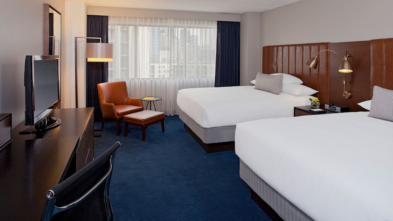 ADA compliant hotel room near Nicollet Mall