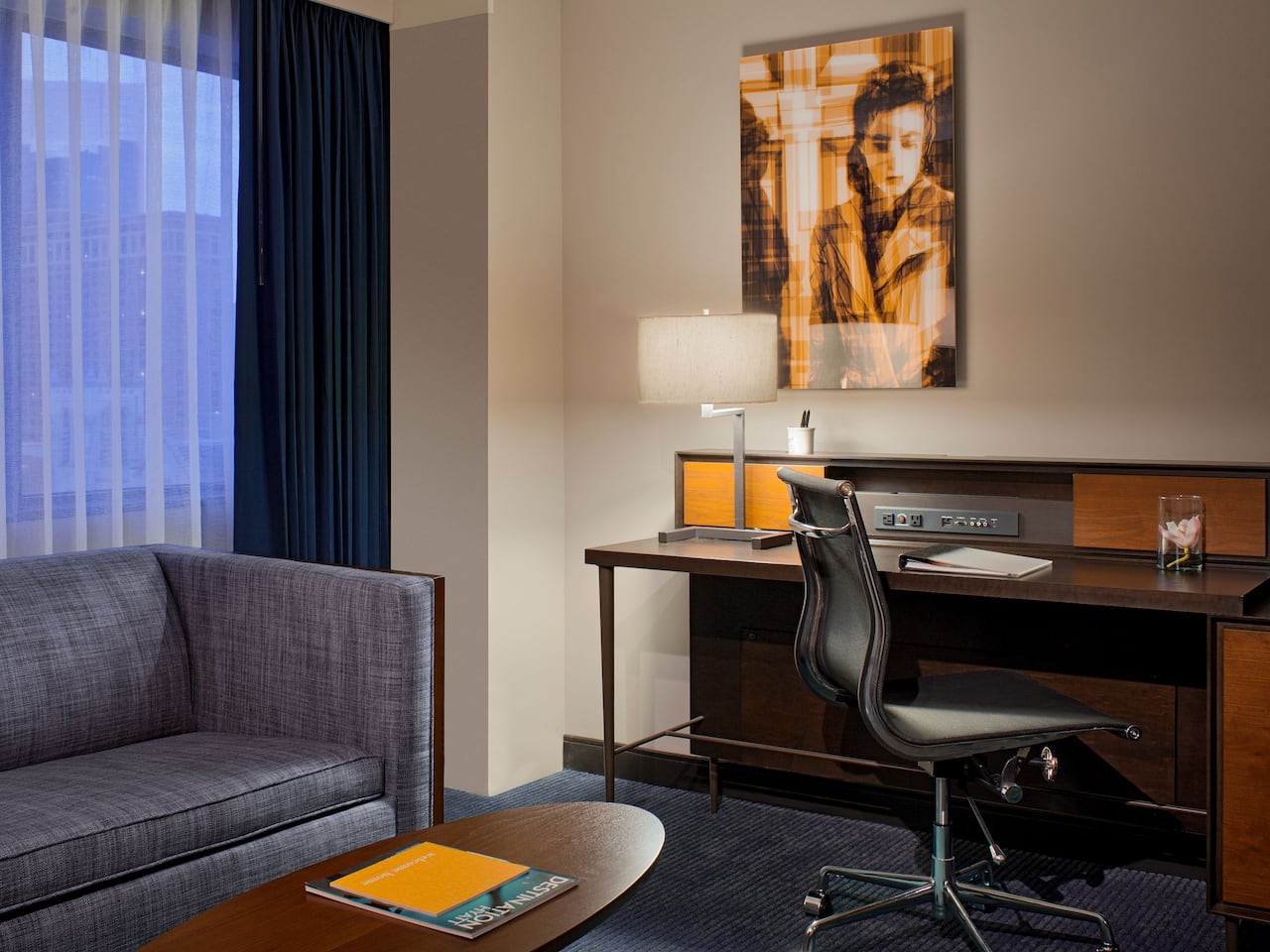 Minneapolis executive hotel suite near Target Center