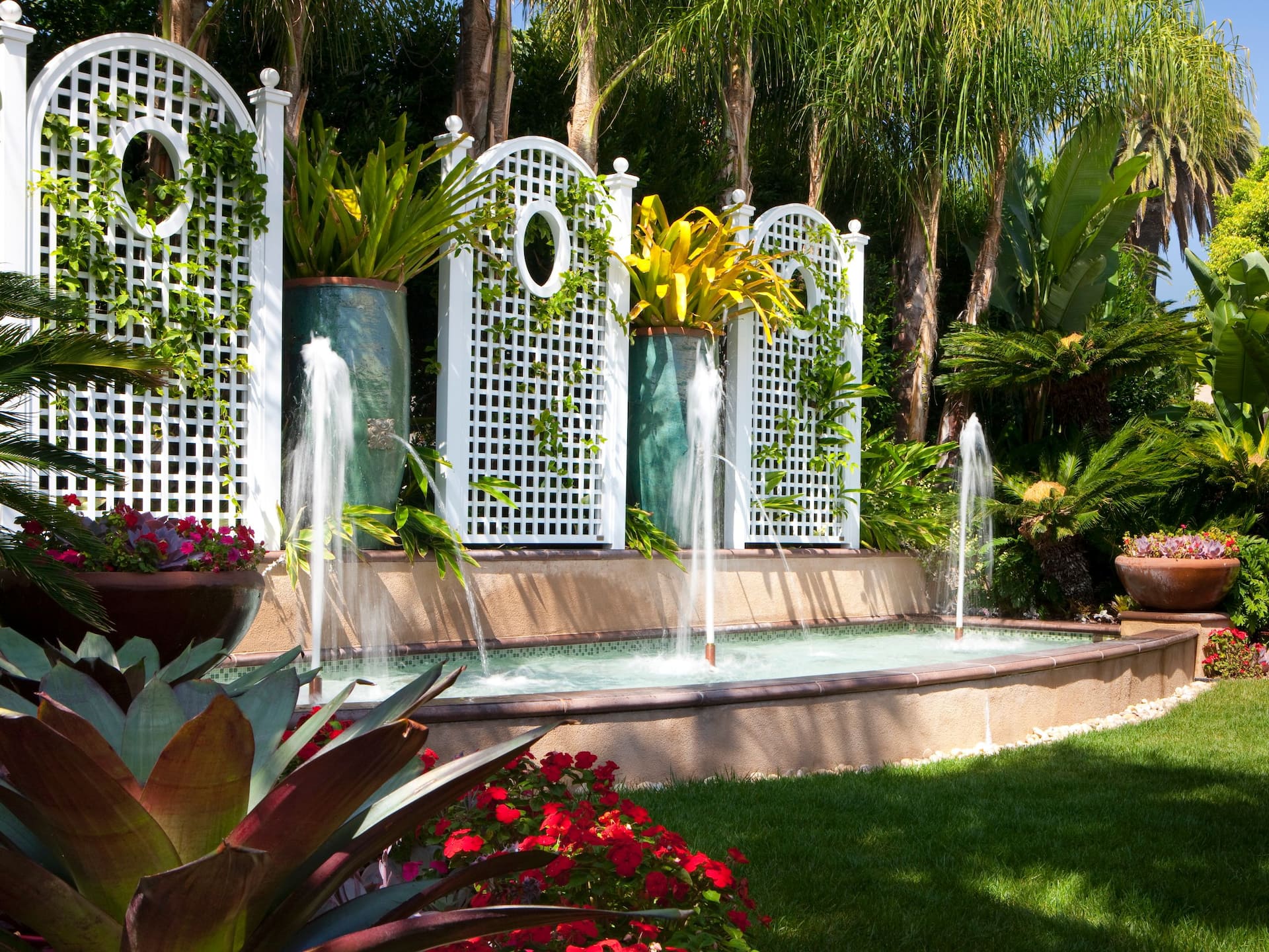 Hyatt Regency Newport Beach Terrace Fountain