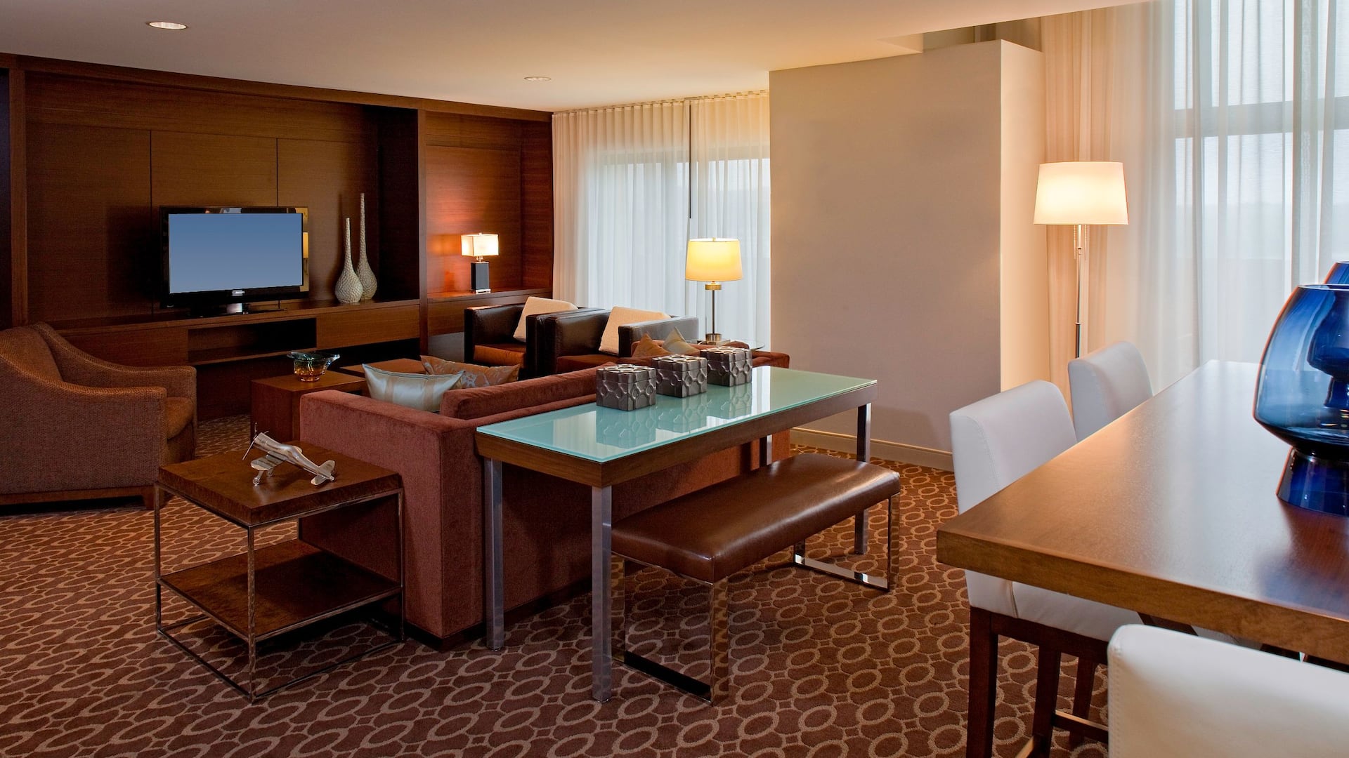 Hyatt Regency O'Hare Chicago Suite