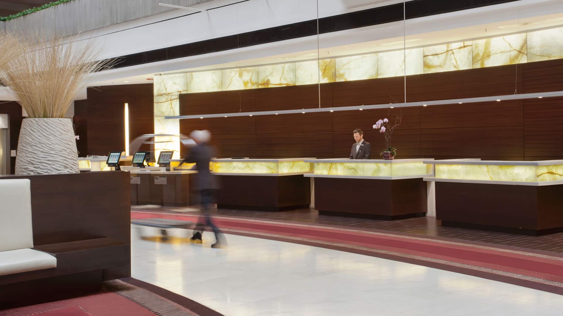 Hyatt Regency O'Hare Chicago Front Desk Area