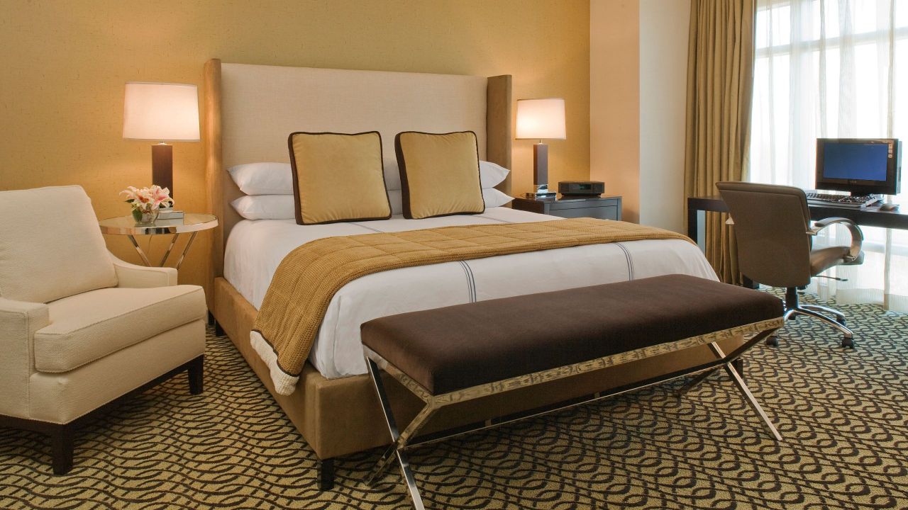 Hotel Rooms and Suites in Reston, VA Hyatt Regency Reston