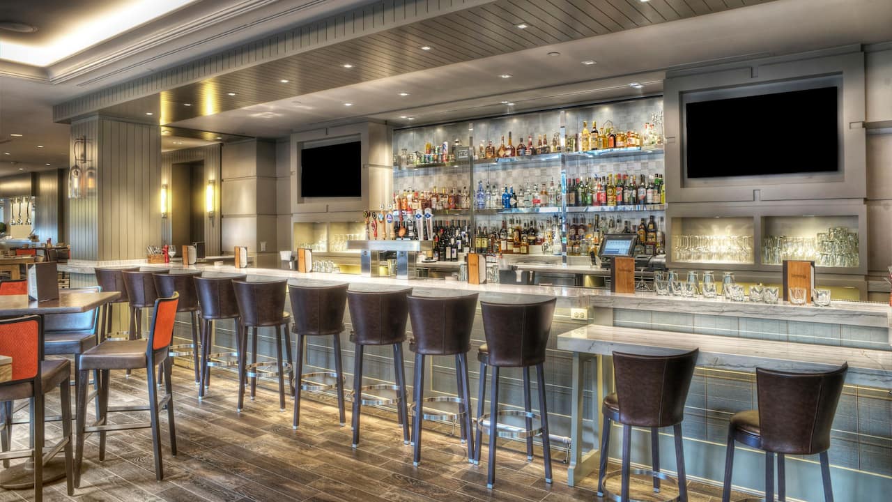 Lobby Bar and Lounge at Hyatt Regency Reston