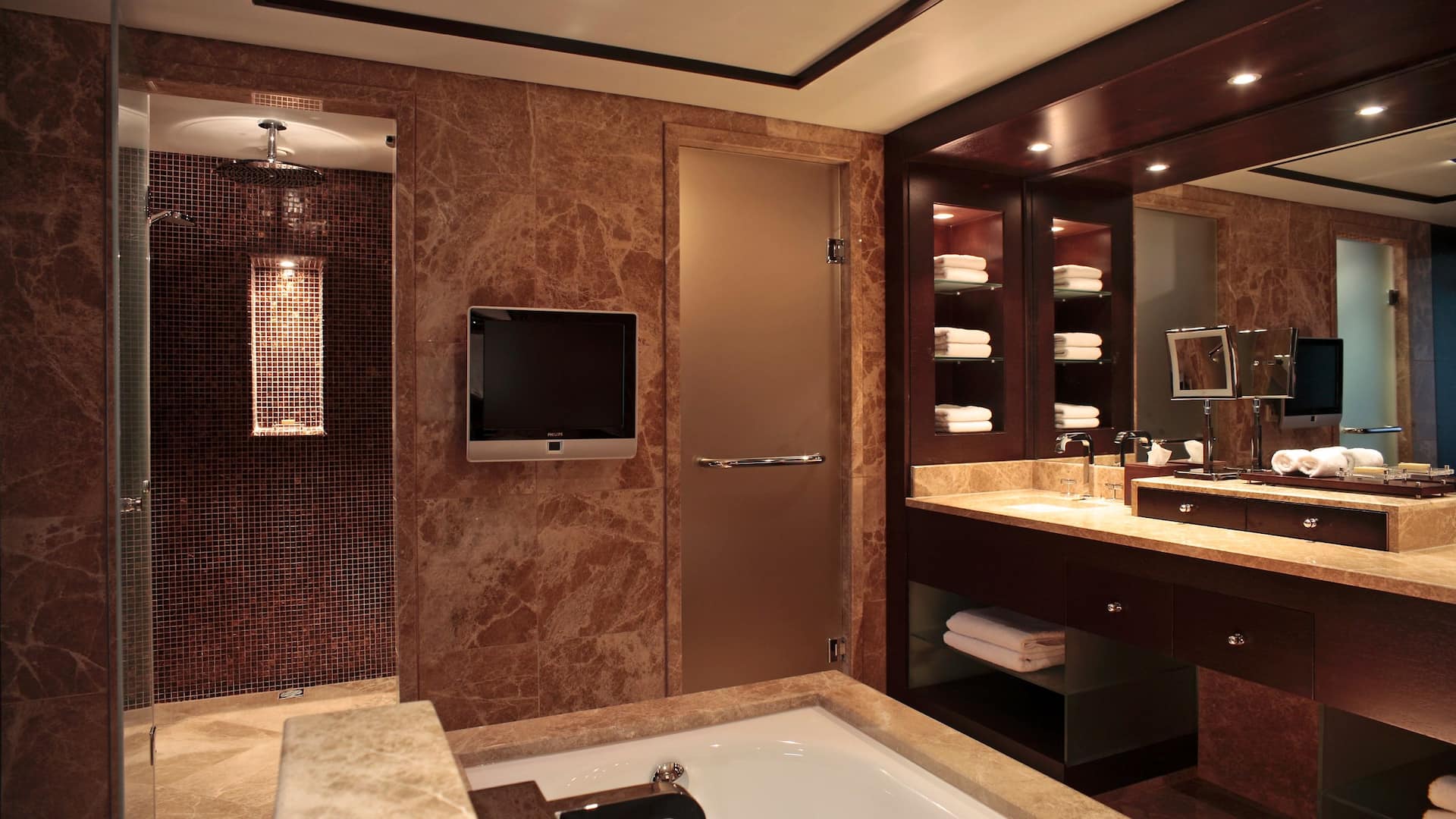 第 5，共 6 Hyatt Regency Kyiv Executive Suite Bathroom