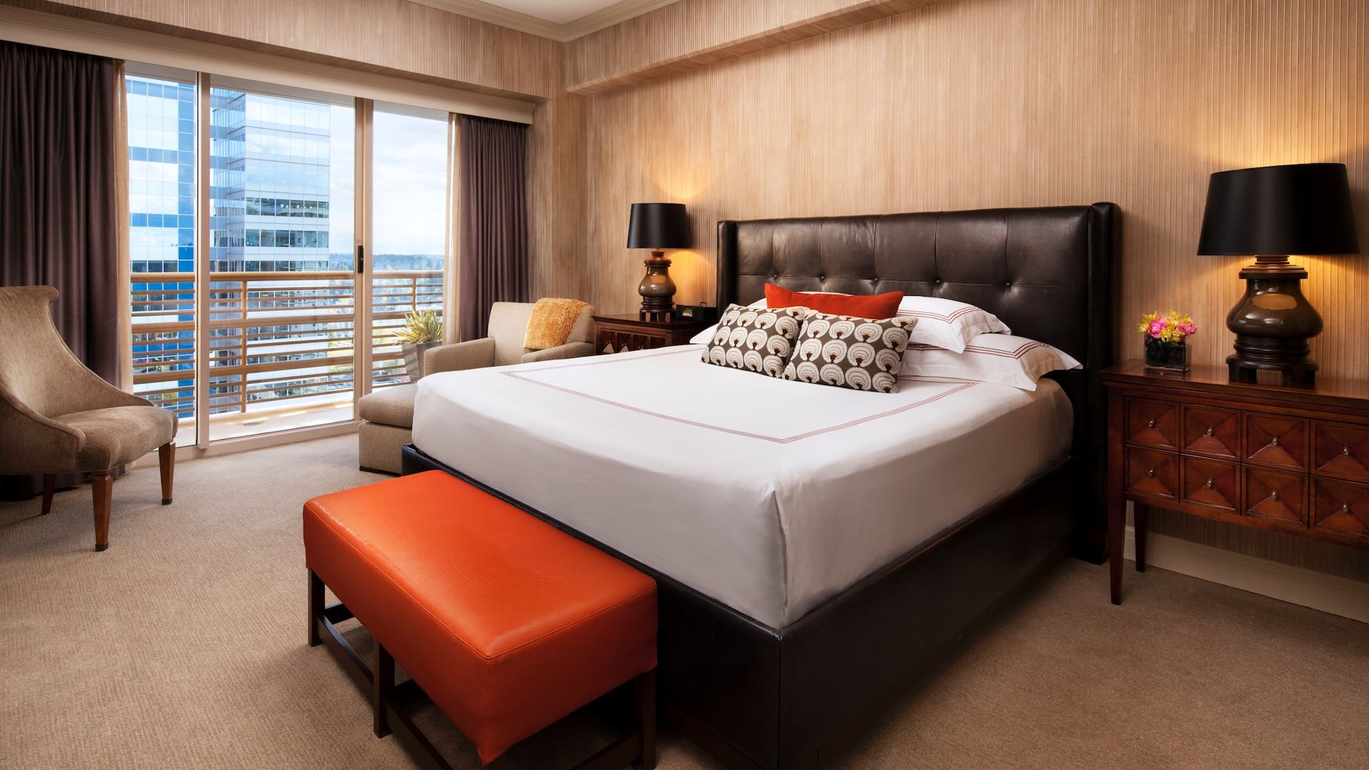 5/7 Hyatt Regency Bellevue on Seattle's Eastside Cascade King Bed